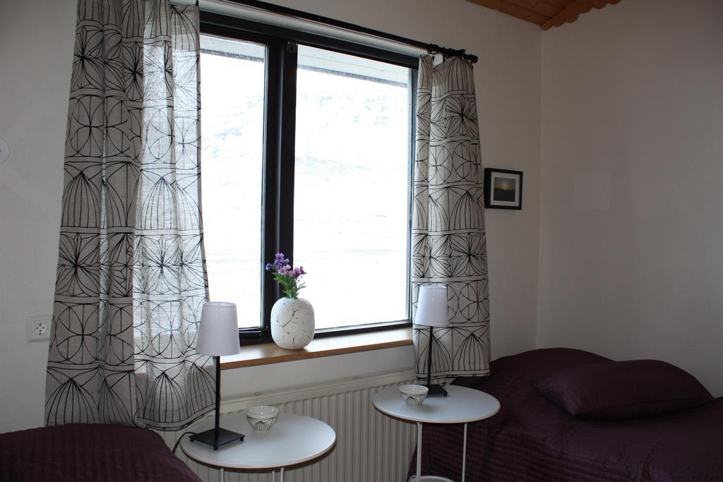 Guesthouse Gimbur Reykjarholl Room photo
