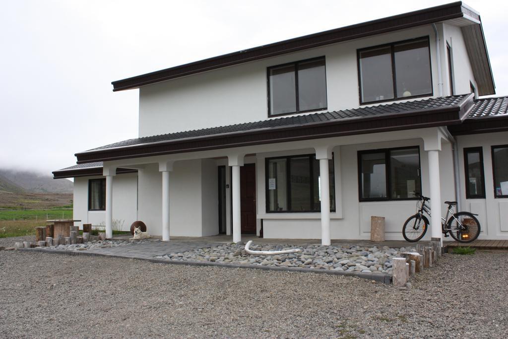 Guesthouse Gimbur Reykjarholl Exterior photo